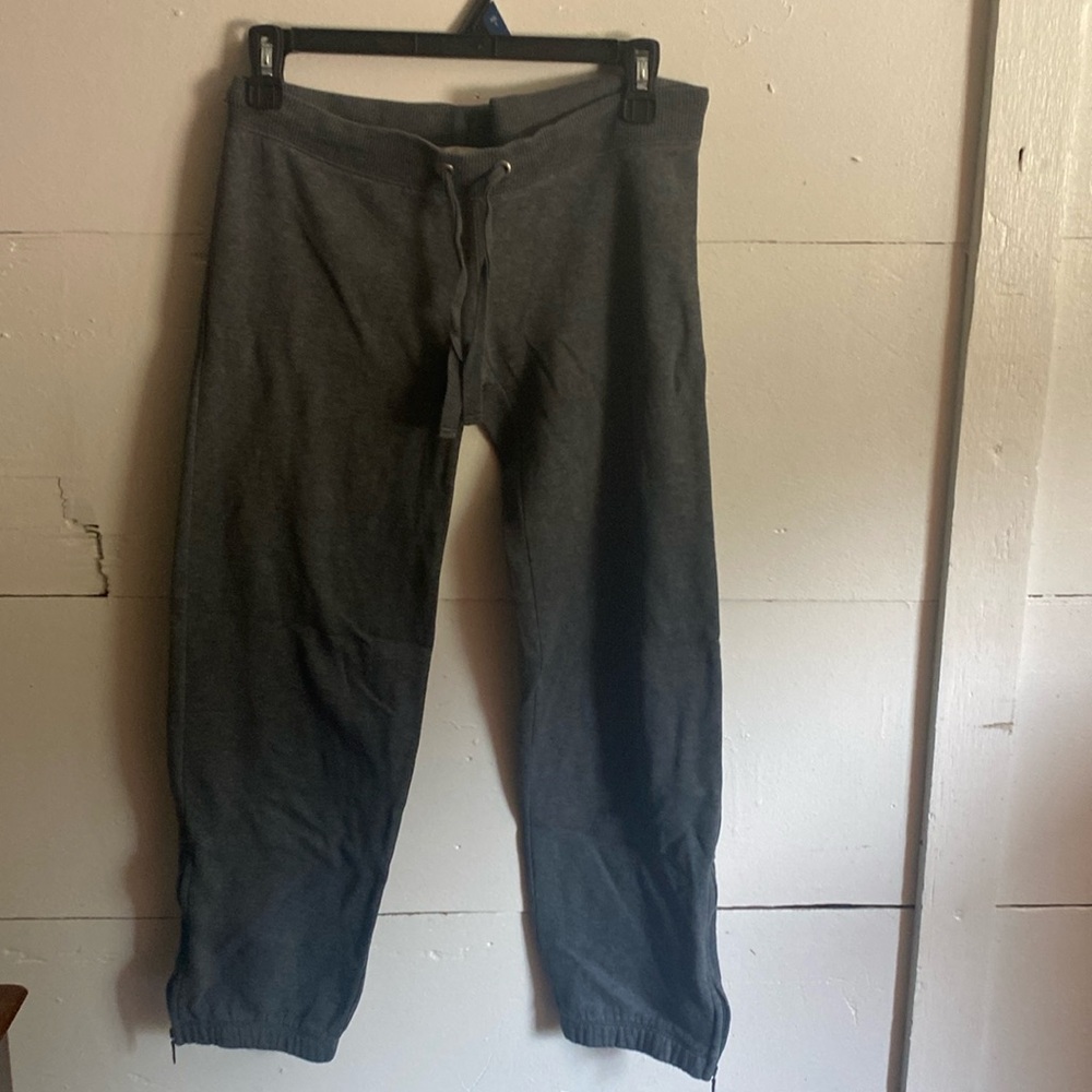 Vintage Aeropostale size XXS gray capri lounge pants zipper on leg